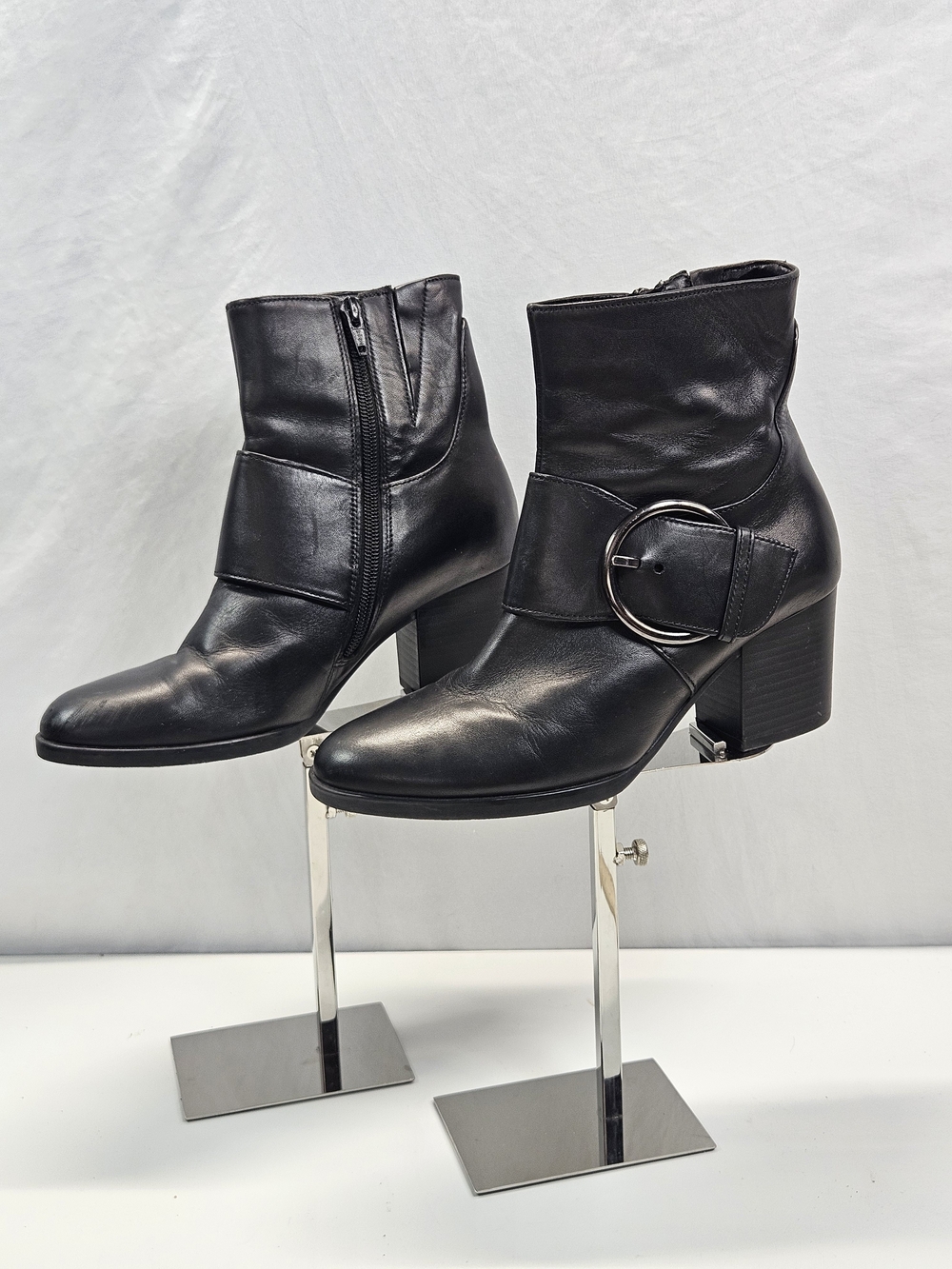 Gabor Lush Black Leather Buckle Ankle Boots Women's Block Heel Size 6.5 Sz 4